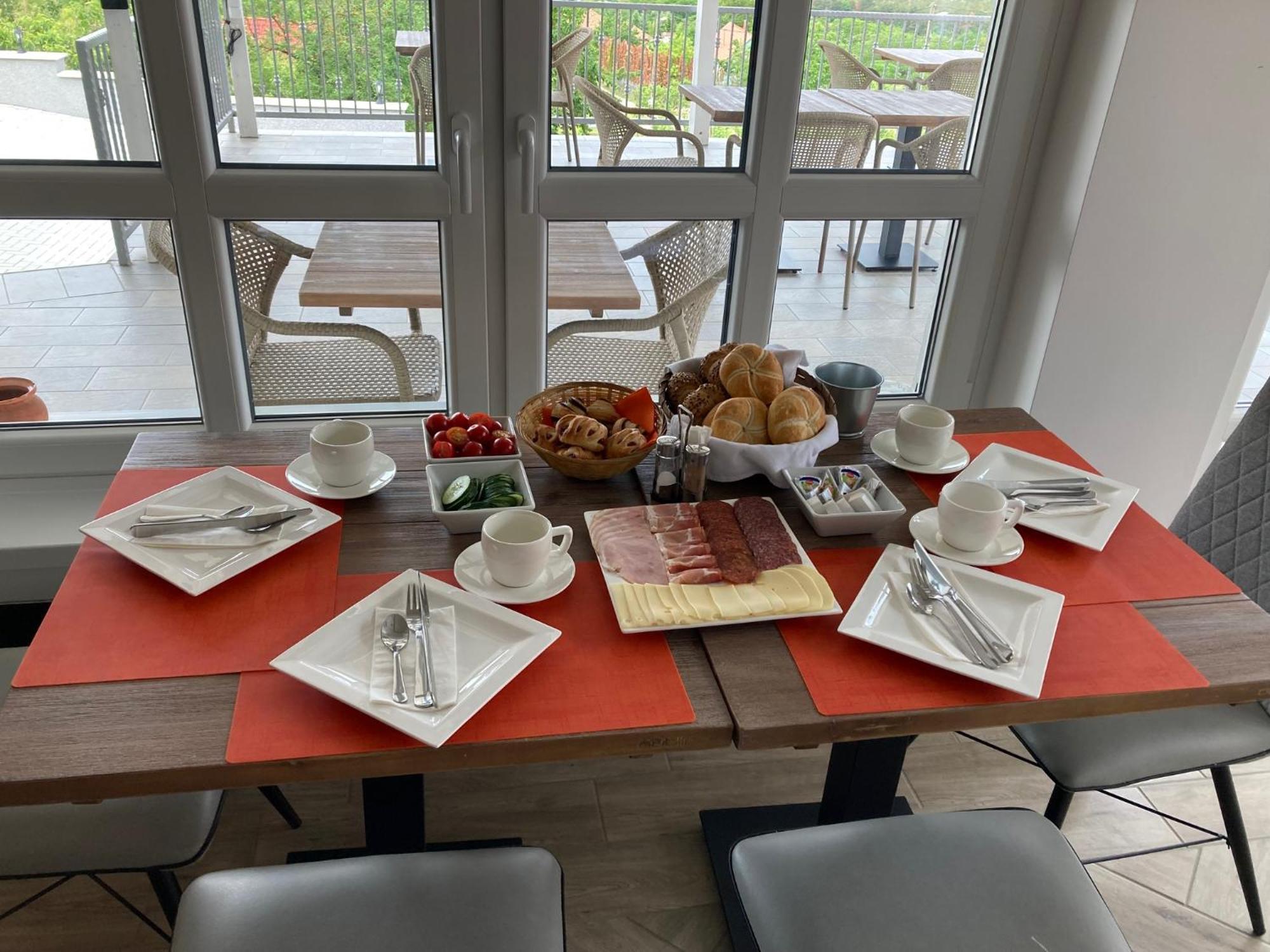 Fogadó a Két Tölgyfához Sümeg Extérieur photo